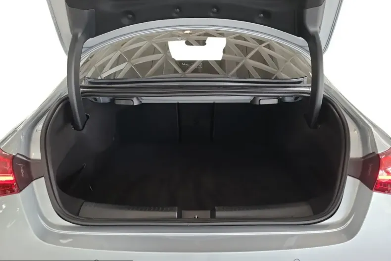 Mercedes-Benz CLA 35 AMG (Clasa CLA) din 2024 cu 3.588 km - oferta MER210379 - foto 6