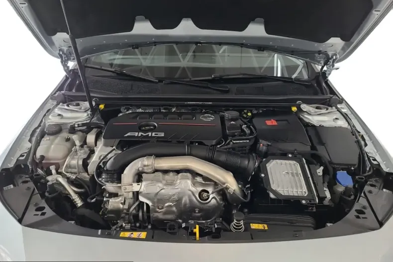 Mercedes-Benz CLA 35 AMG (Clasa CLA) din 2024 cu 3.588 km - oferta MER210379 - foto 7