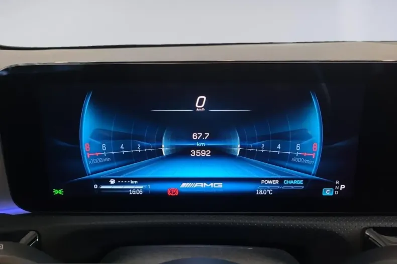 Mercedes-Benz CLA 35 AMG (Clasa CLA) din 2024 cu 3.588 km - oferta MER210379 - foto 10