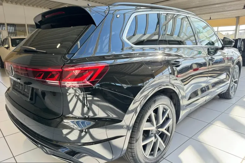 Volkswagen Touareg din 2025 cu 14.962 km - oferta VOL210383 - foto 4