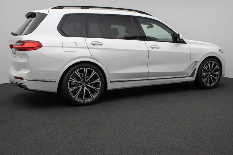 BMW X7 (Seria X) din 2022 cu 59.124 km - oferta BMW210394 - foto 6