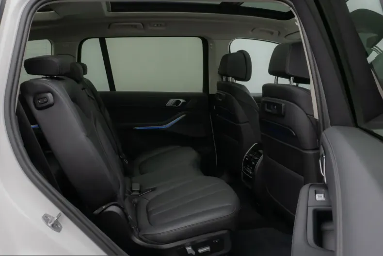 BMW X7 (Seria X) din 2022 cu 59.124 km - oferta BMW210394 - foto 26
