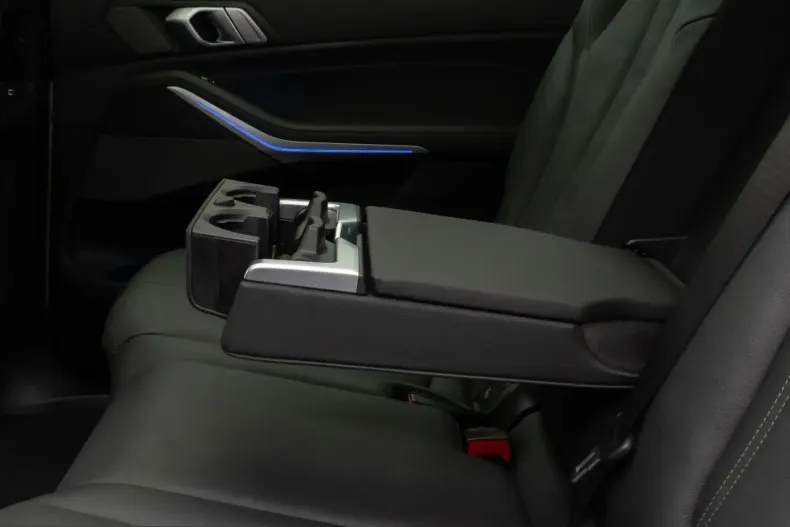 BMW X7 (Seria X) din 2022 cu 59.124 km - oferta BMW210394 - foto 28