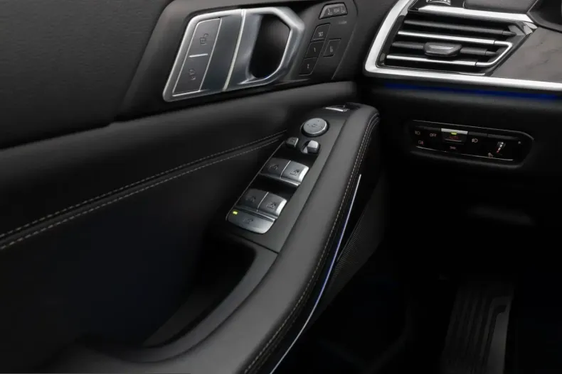 BMW X7 (Seria X) din 2022 cu 59.124 km - oferta BMW210394 - foto 36