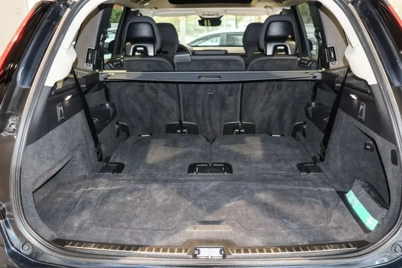 Volvo XC90 din 2025 cu 23.700 km - oferta VOL210396 - foto 9