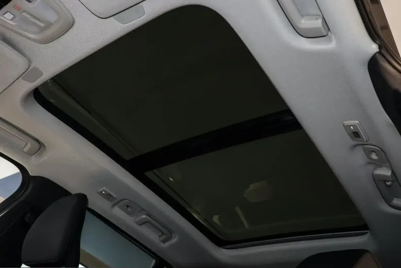 Volvo XC90 din 2025 cu 23.700 km - oferta VOL210396 - foto 10