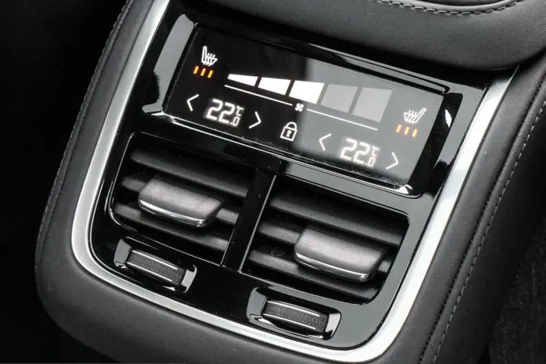 Volvo XC90 din 2025 cu 23.700 km - oferta VOL210396 - foto 14