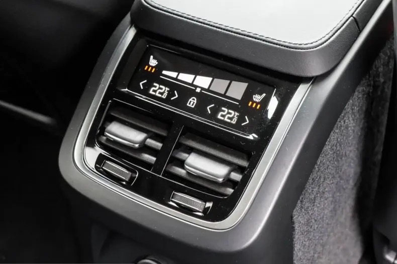 Volvo XC90 din 2024 cu 20.000 km - oferta VOL210399 - foto 14