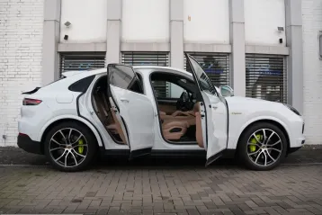 Porsche Cayenne din 2023 - oferta POR210410