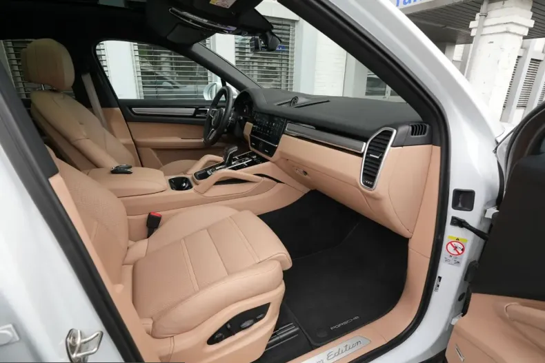 Porsche Cayenne din 2023 cu 61.210 km - oferta POR210410 - foto 2