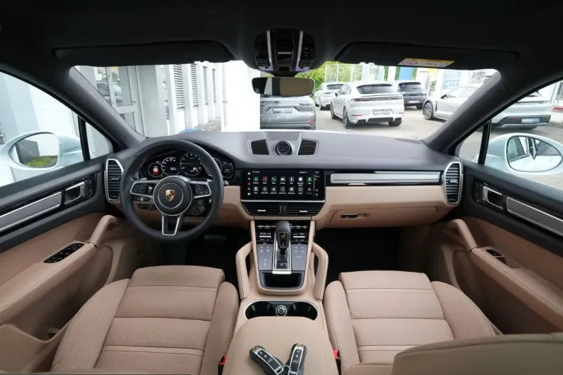 Porsche Cayenne din 2023 cu 61.210 km - oferta POR210410 - foto 3