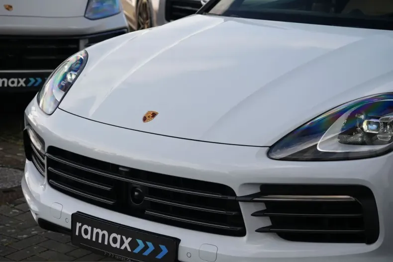 Porsche Cayenne din 2023 cu 61.210 km - oferta POR210410 - foto 12