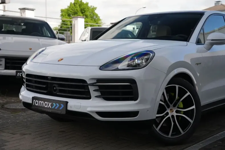 Porsche Cayenne din 2023 cu 61.210 km - oferta POR210410 - foto 13