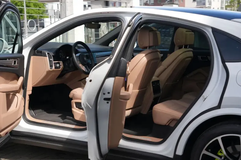 Porsche Cayenne din 2023 cu 61.210 km - oferta POR210410 - foto 16