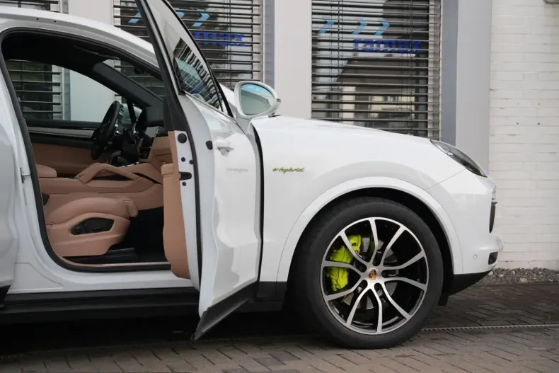 Porsche Cayenne din 2023 cu 61.210 km - oferta POR210410 - foto 18