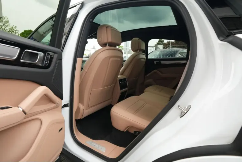 Porsche Cayenne din 2023 cu 61.210 km - oferta POR210410 - foto 24