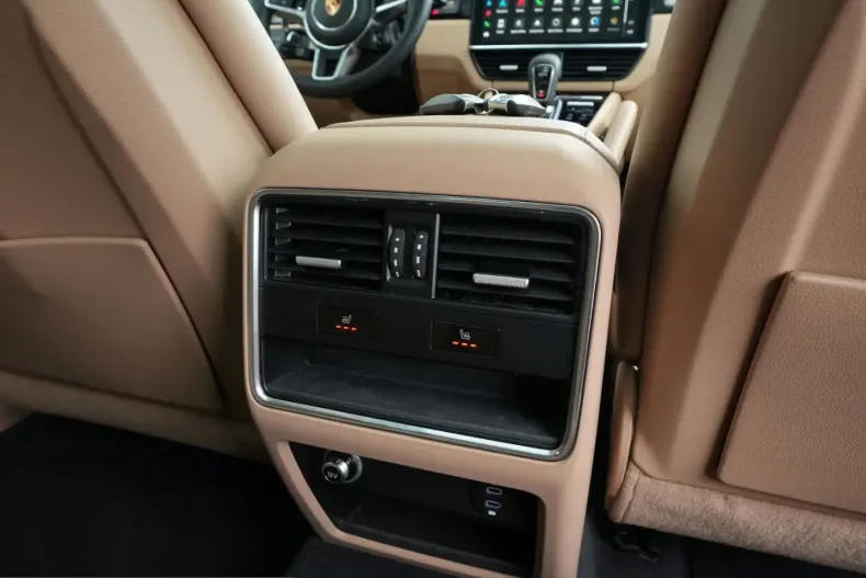 Porsche Cayenne din 2023 cu 61.210 km - oferta POR210410 - foto 25