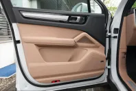 Porsche Cayenne din 2023 cu 61.210 km - oferta POR210410 - foto 42
