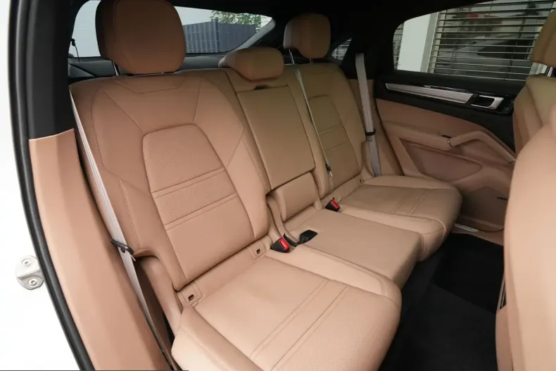 Porsche Cayenne din 2023 cu 61.210 km - oferta POR210410 - foto 45