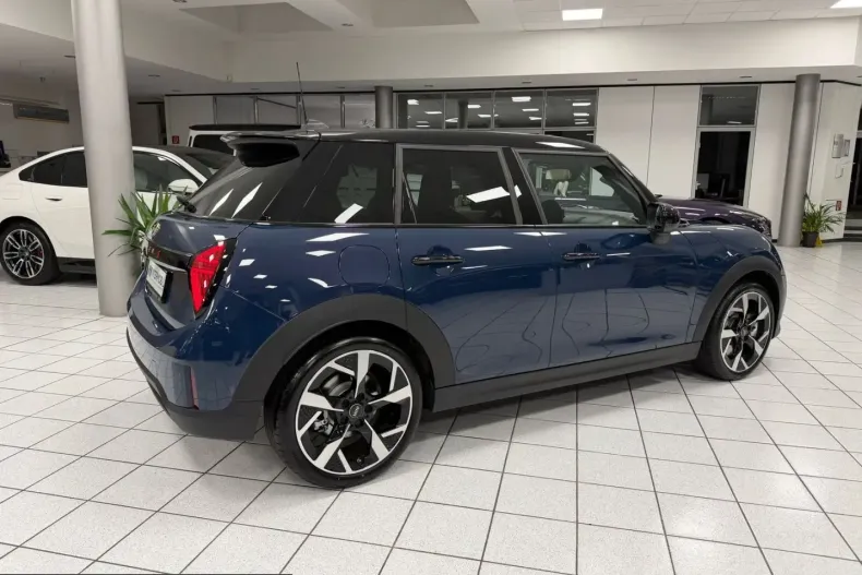 MINI Cooper S din 2025 cu 3.600 km - oferta MIN210414 - foto 3