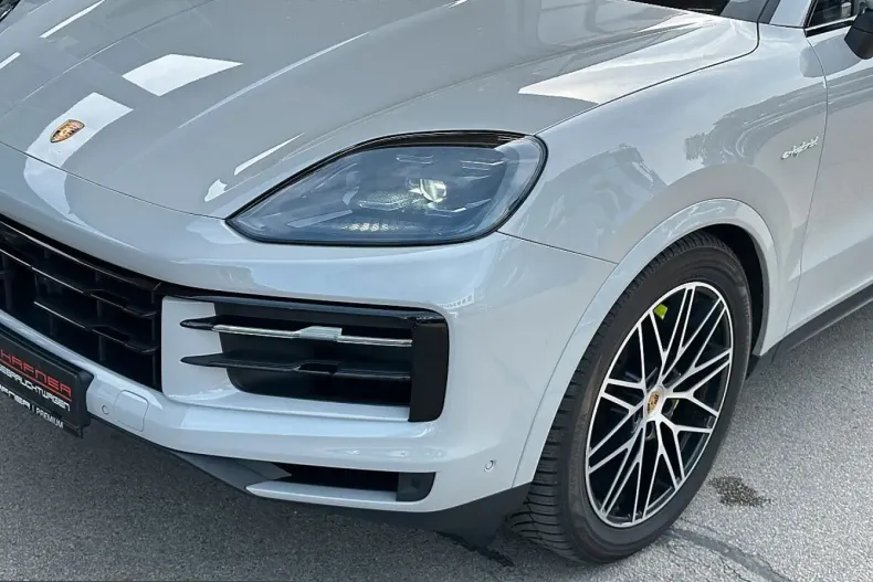 Porsche Cayenne din 2023 cu 70.518 km - oferta POR210416 - foto 5