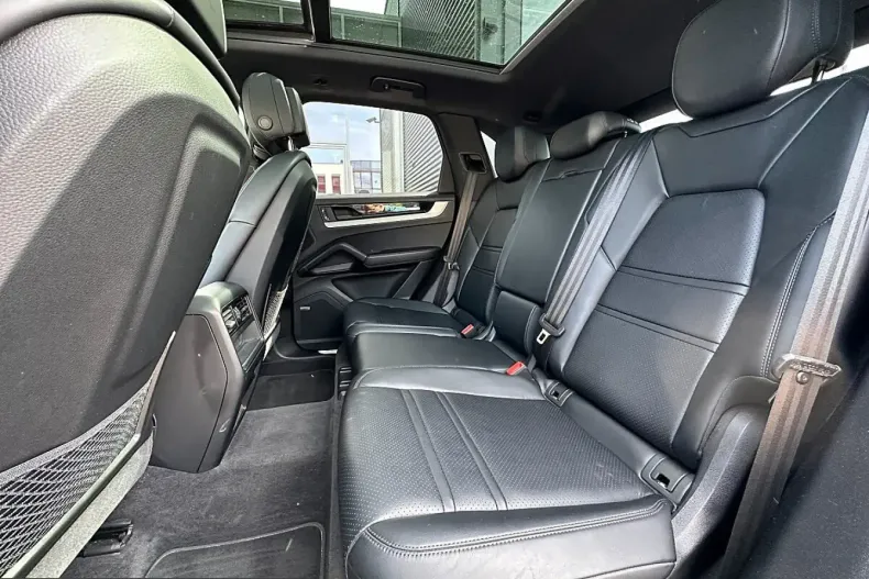 Porsche Cayenne din 2023 cu 70.518 km - oferta POR210416 - foto 15
