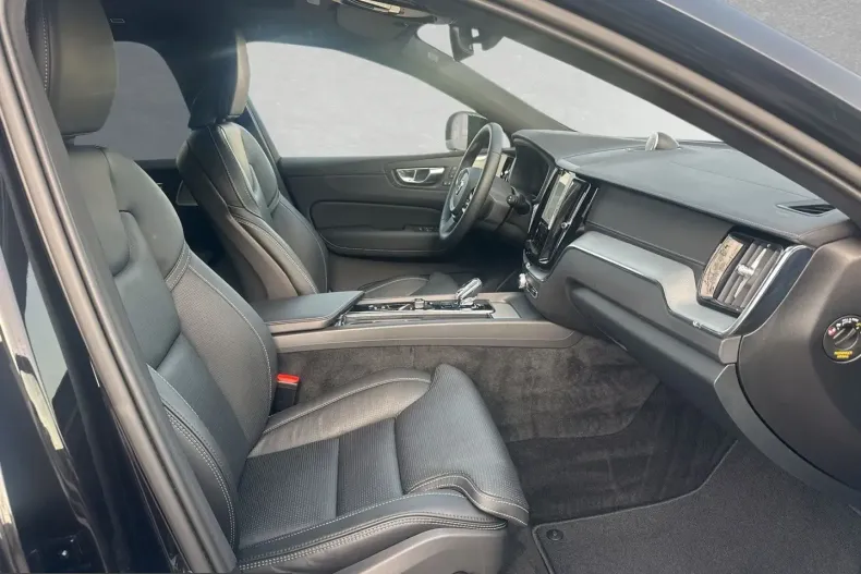 Volvo XC60 din 2025 cu 14.500 km - oferta VOL210431 - foto 5