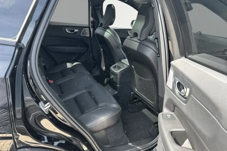 Volvo XC60 din 2024 cu 30.100 km - oferta VOL210432 - foto 8