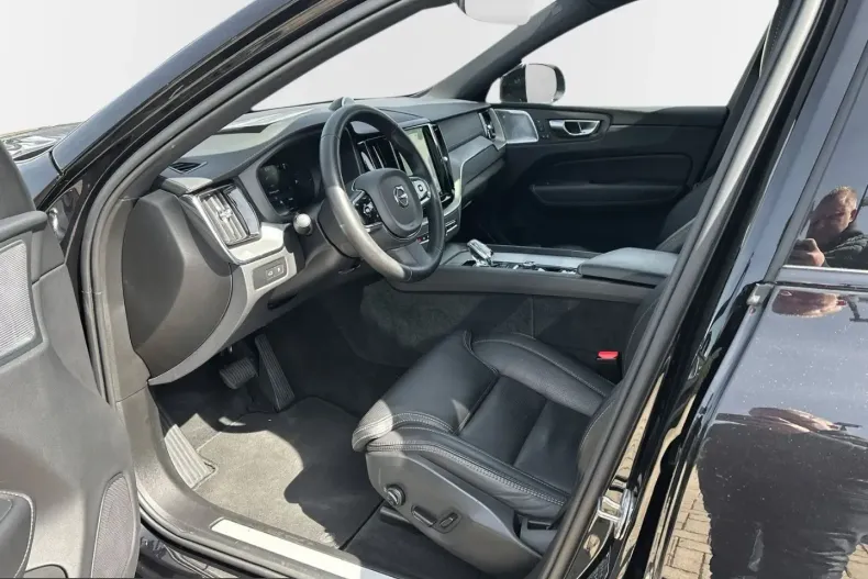 Volvo XC60 din 2024 cu 30.100 km - oferta VOL210432 - foto 10