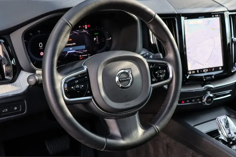 Volvo XC60 din 2025 cu 13.800 km - oferta VOL210435 - foto 10