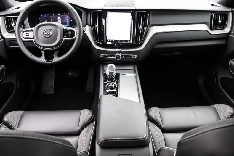 Volvo XC60 din 2024 cu 24.103 km - oferta VOL210436 - foto 5