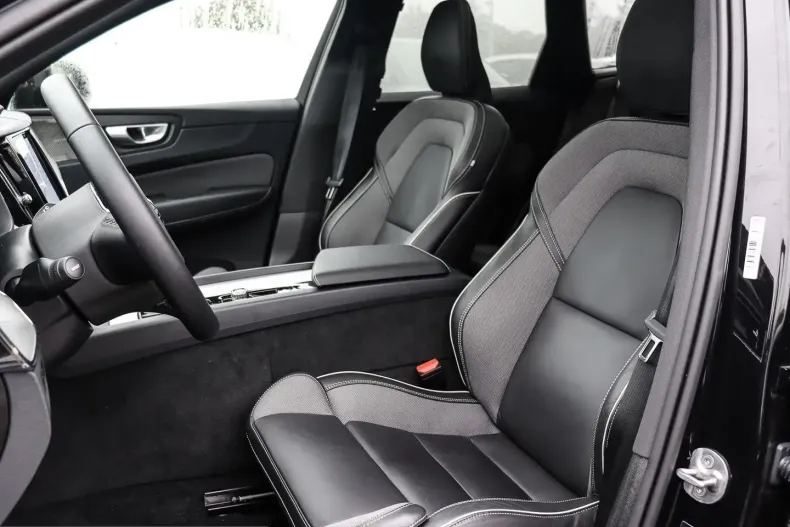 Volvo XC60 din 2024 cu 24.103 km - oferta VOL210436 - foto 7