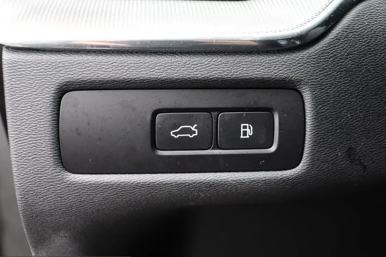 Volvo XC60 din 2024 cu 24.103 km - oferta VOL210436 - foto 11