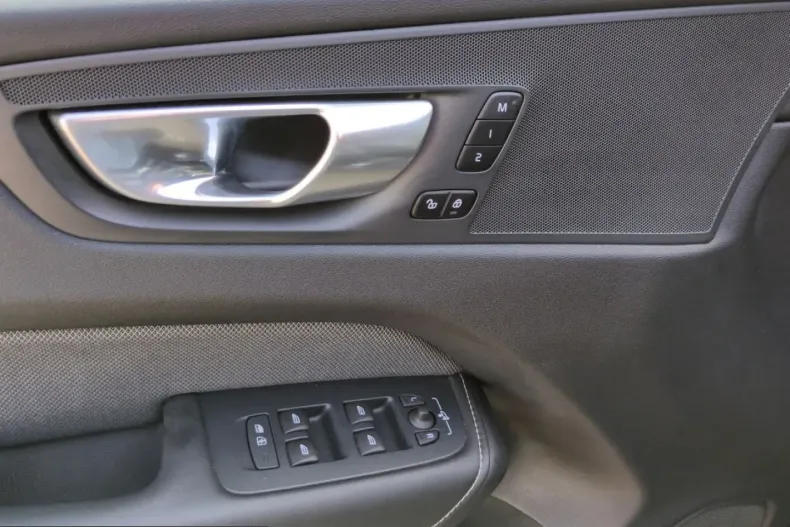 Volvo XC60 din 2024 cu 22.300 km - oferta VOL210437 - foto 10