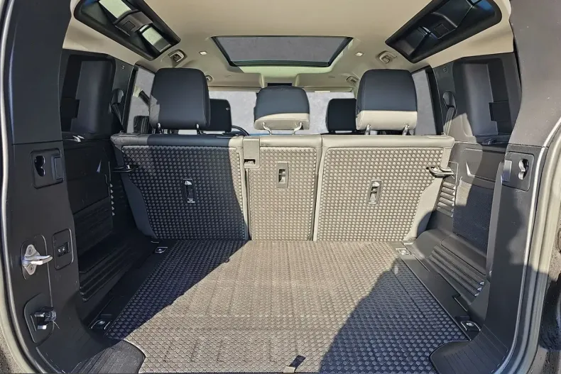 Land Rover Defender din 2022 cu 29.600 km - oferta LAN210441 - foto 11