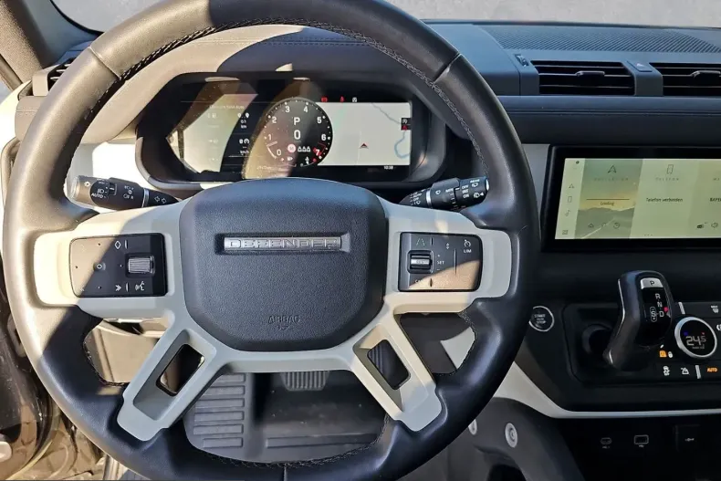 Land Rover Defender din 2022 cu 29.600 km - oferta LAN210441 - foto 12