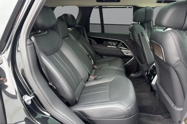 Land Rover Range Rover din 2025 cu 17.950 km - oferta LAN210442 - foto 9