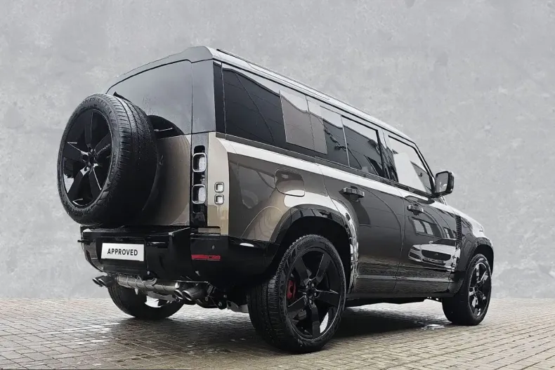 Land Rover Defender din 2024 cu 2.500 km - oferta LAN210444 - foto 2