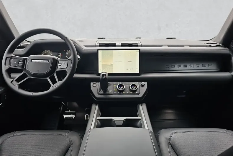 Land Rover Defender din 2024 cu 2.500 km - oferta LAN210444 - foto 4