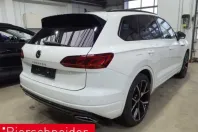 Volkswagen Touareg din 2023 cu 7.149 km - oferta VOL210447 - foto 2