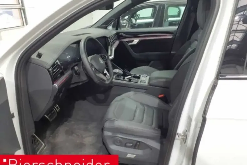 Volkswagen Touareg din 2023 cu 7.149 km - oferta VOL210447 - foto 3