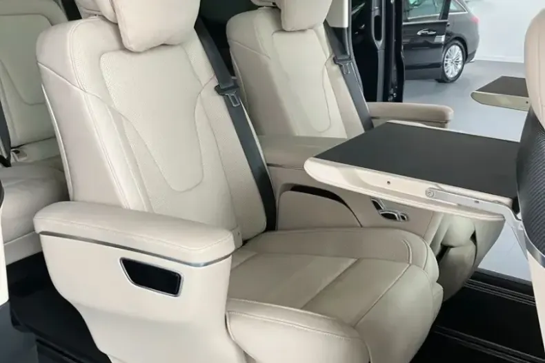 Mercedes-Benz V 300 (Clasa V) din 2023 cu 61.664 km - oferta MER210448 - foto 16