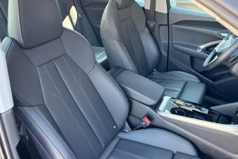 Audi Q5 din 2025 cu 14.600 km - oferta AUD210468 - foto 14