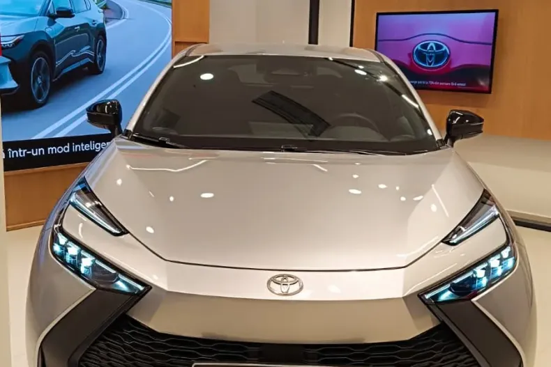 Toyota C-HR din 2026 cu 2 km - oferta TOY210473 - foto 9