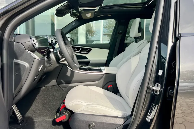 Mercedes-Benz GLC din 2025 cu 4 km - oferta MER210476 - foto 12