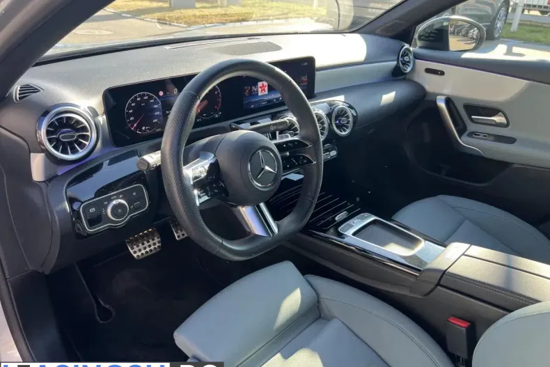 Mercedes-Benz A 200 (Clasa A) din 2024 cu 20.724 km - oferta MER210479 - foto 10