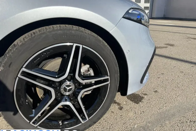 Mercedes-Benz A 200 (Clasa A) din 2024 cu 20.724 km - oferta MER210479 - foto 16