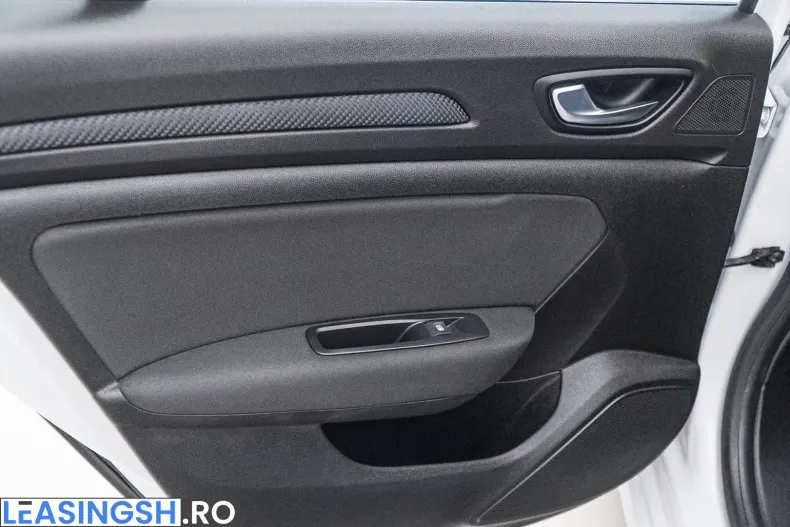 Renault Megane din 2021 cu 63.000 km - oferta REN210480 - foto 39