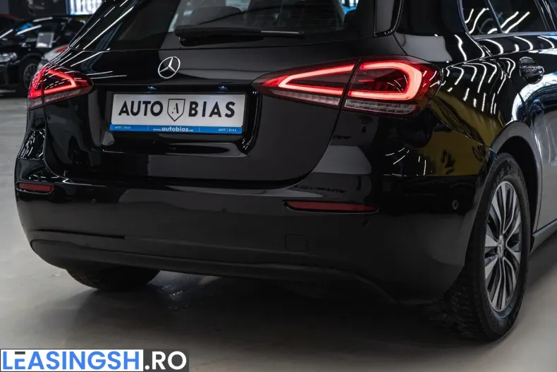 Mercedes-Benz A 180 (Clasa A) din 2020 cu 150.000 km - oferta MER210482 - foto 13