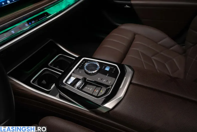 BMW 750e (Seria 7) din 2023 cu 90.000 km - oferta BMW210488 - foto 16